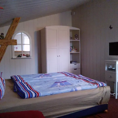 Einzimmerwohnung Im Dachgeschoss * Putbus