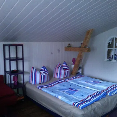 Einzimmerwohnung Im Dachgeschoss Apartment Putbus